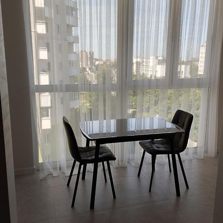 Vip Квартира Жк Київ Скай Рівненська, 4 루치크 외부 사진