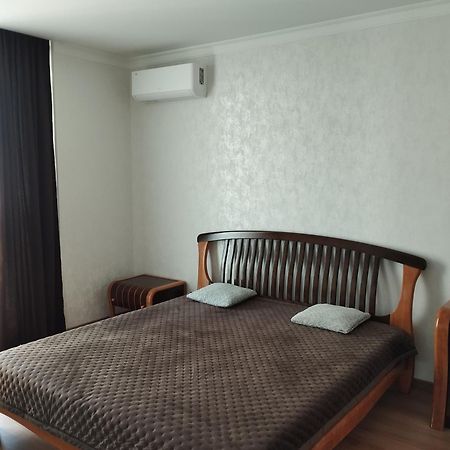 Vip Квартира Жк Київ Скай Рівненська, 4 루치크 외부 사진